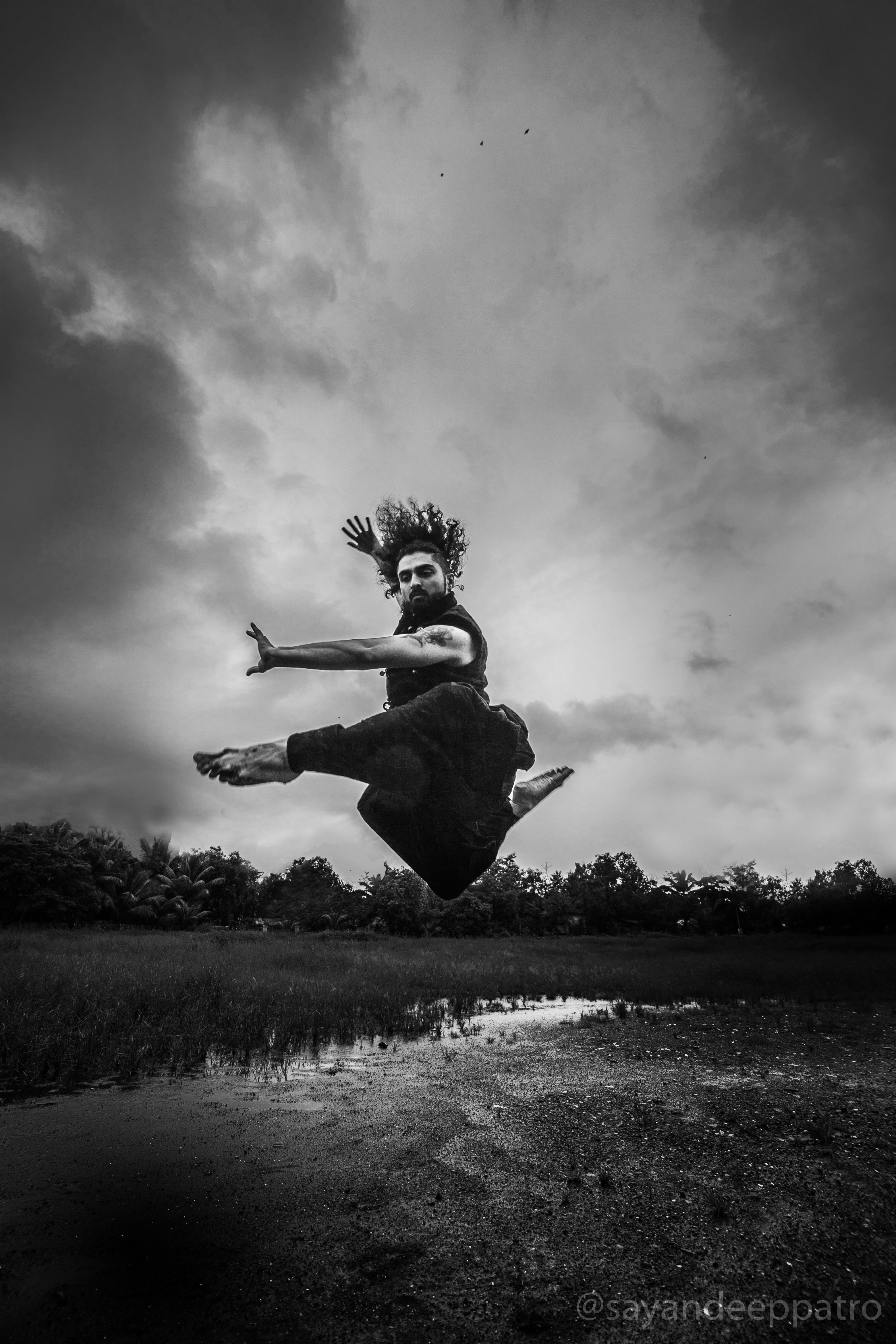 Rishi Sharma &mdash; dramatic aerial leap