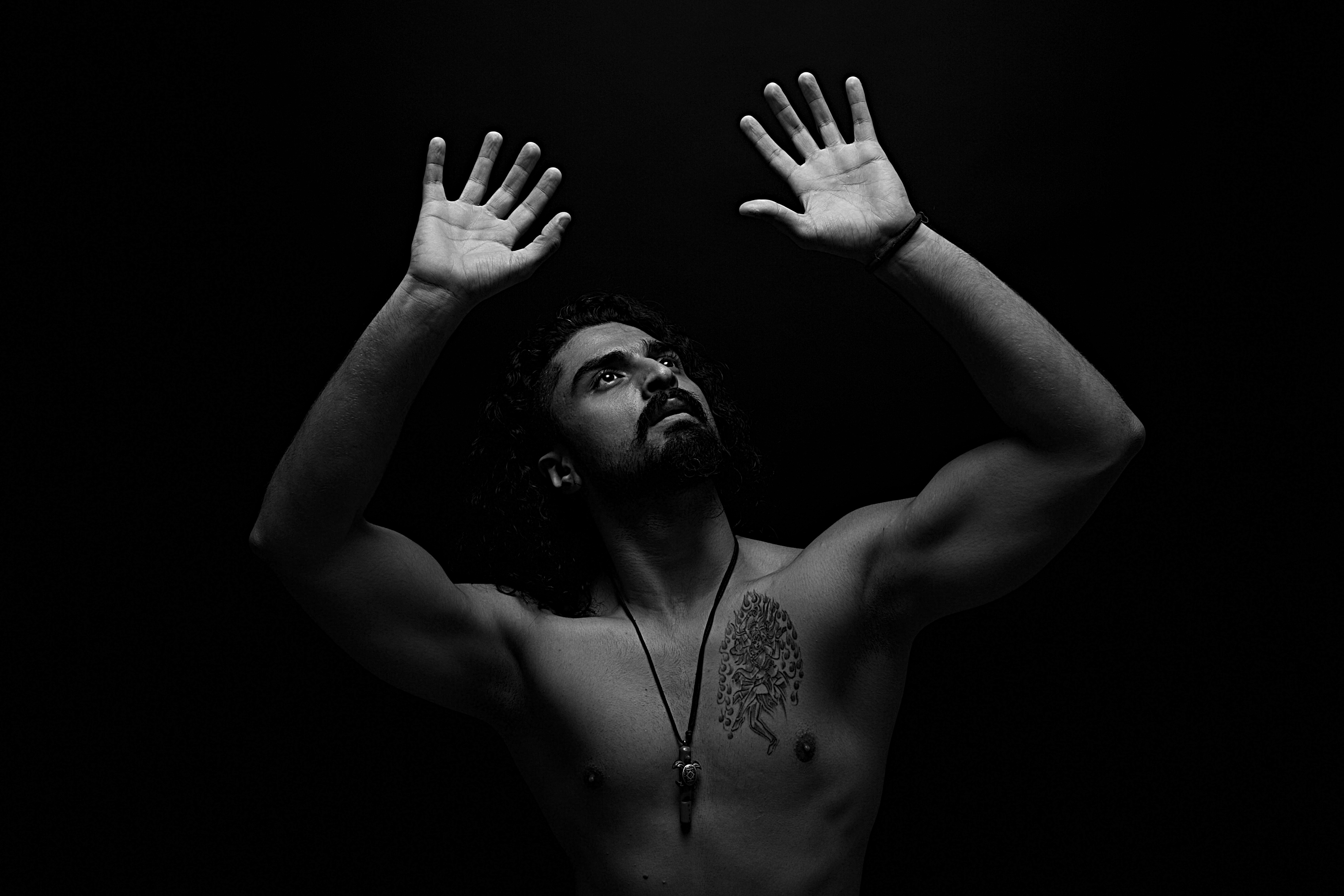 Rishi Sharma &mdash; portrait with hand gesture